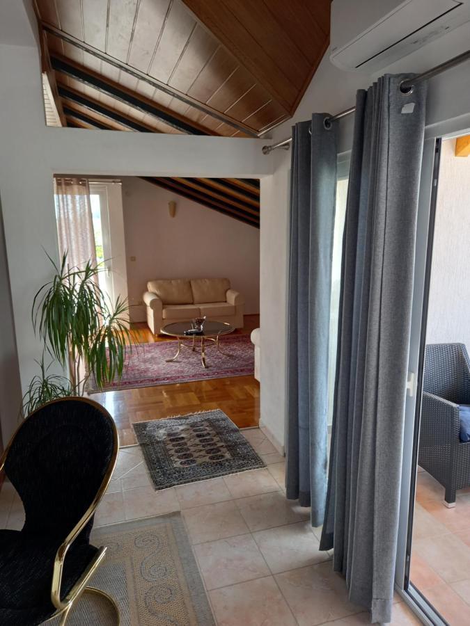 Apartment Preka Palit Eksteriør billede